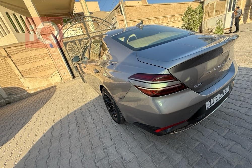 جنسس G70